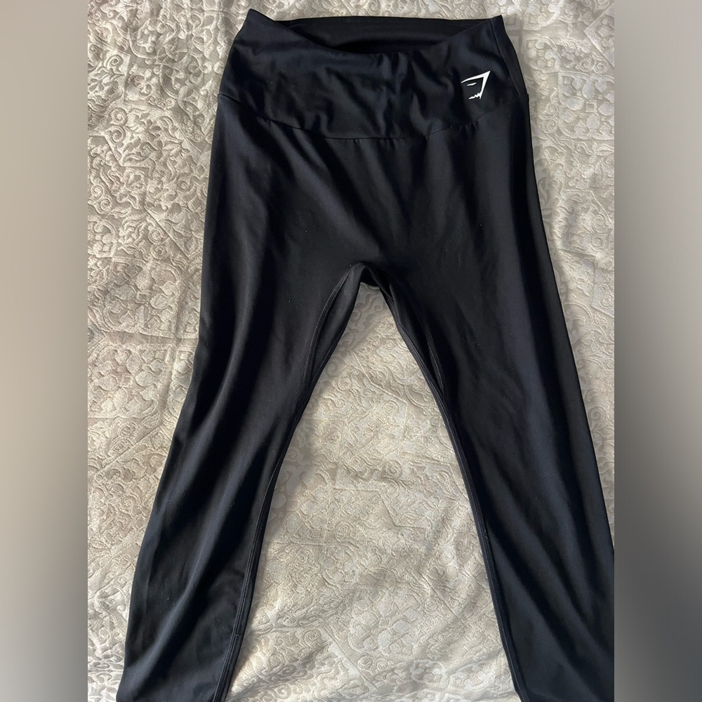 Gym shark ankle leggings